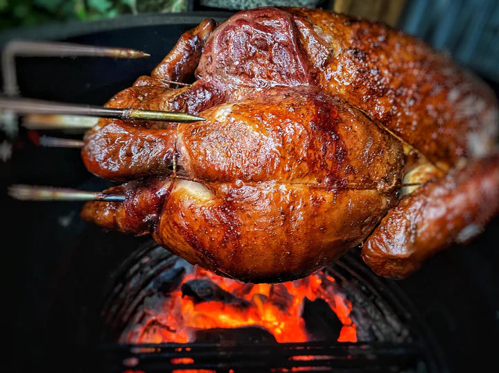 Angus & Oink | Feather Duster Rub | Sweet & Smokey Seasoning | Perfect for Chicken Wings & Pork | 200g